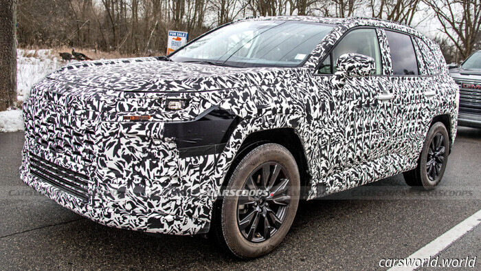 Los Aranceles De Trump Podrían Obligar A Toyota A Construir El Próximo RAV4 En Estados Unidos | Carscoops